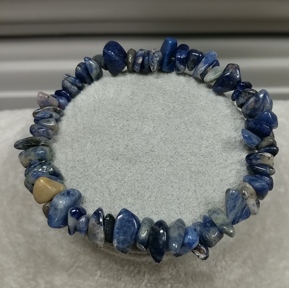 Sodalite Chip Beaded Stretch Bracelet Natural Sodalite Gemstone Chips Blue - Picture 5 of 8